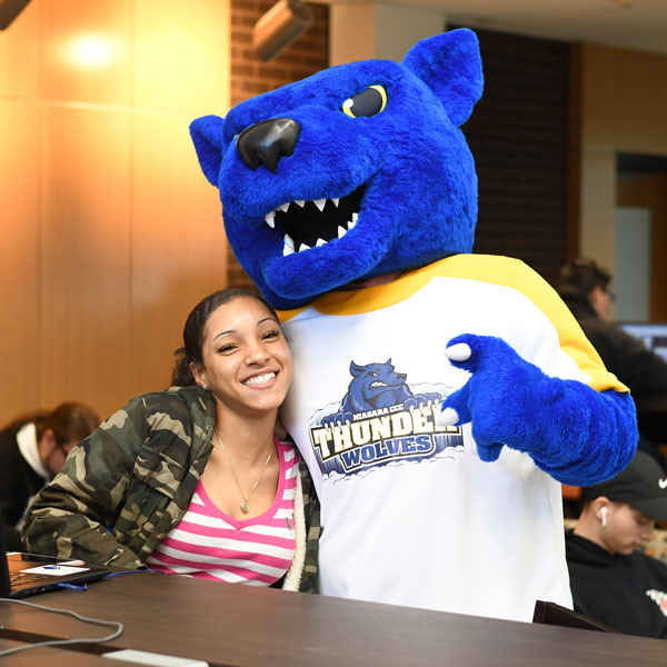 SUNY Niagara student with Tripp