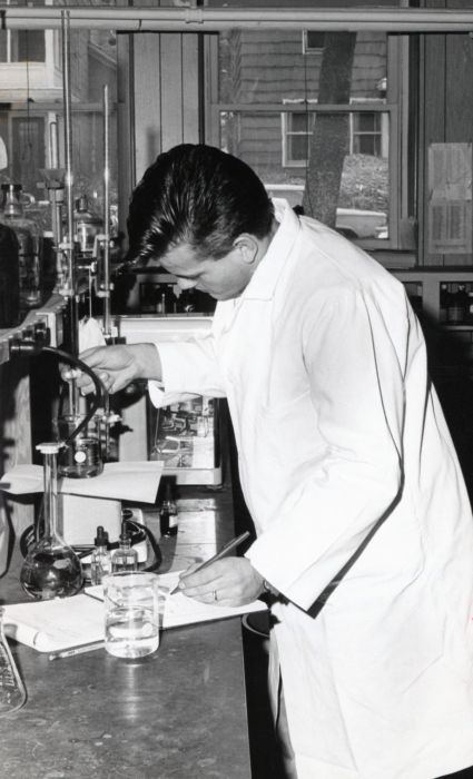Student in Science Laboratory at Niagara Falls campus, circa 1968
