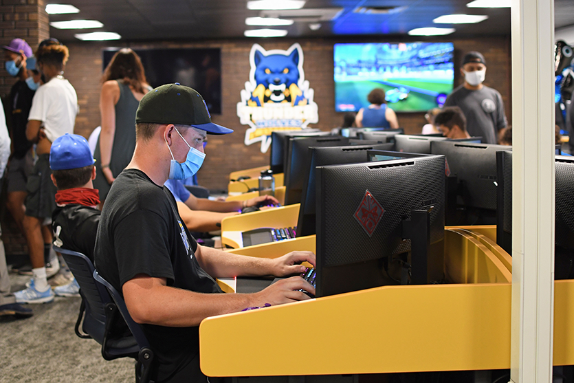 Students in the Gaming Lab